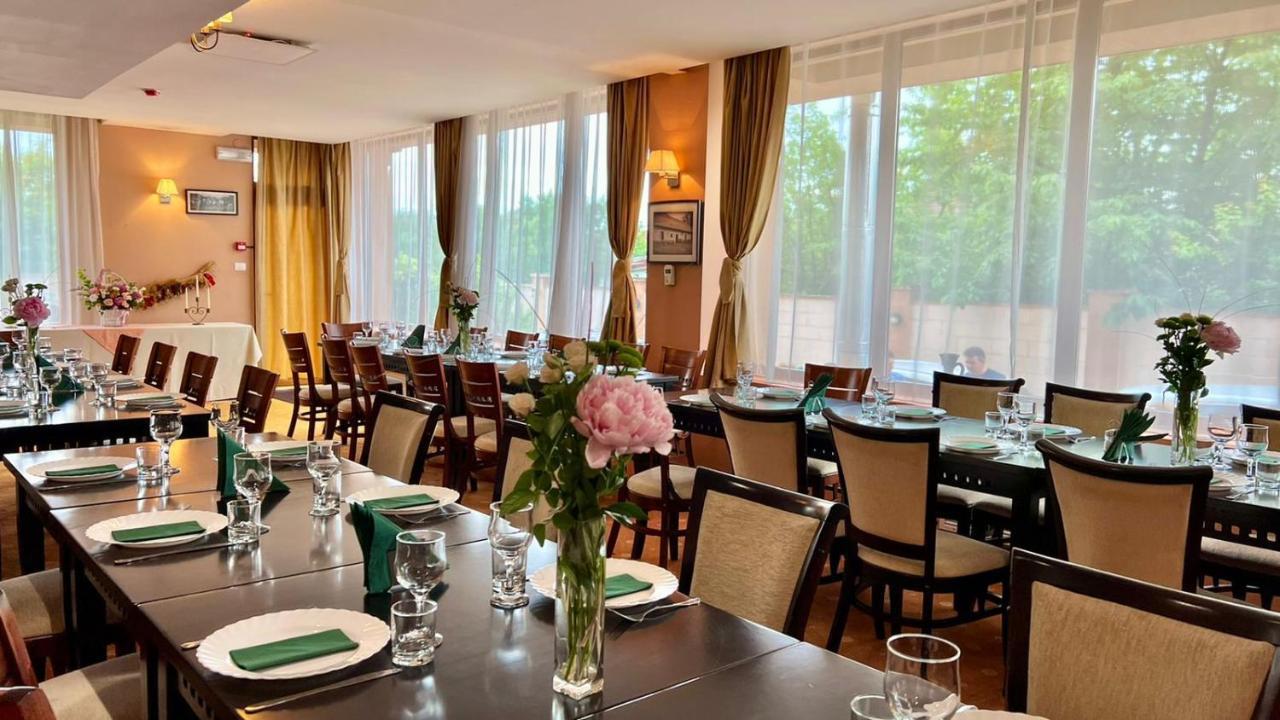 Hotel Oxford By Timhotels Тимишоара Экстерьер фото