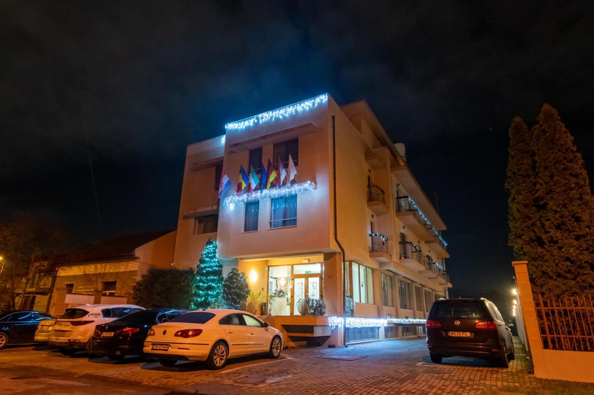 Hotel Oxford By Timhotels Тимишоара Экстерьер фото