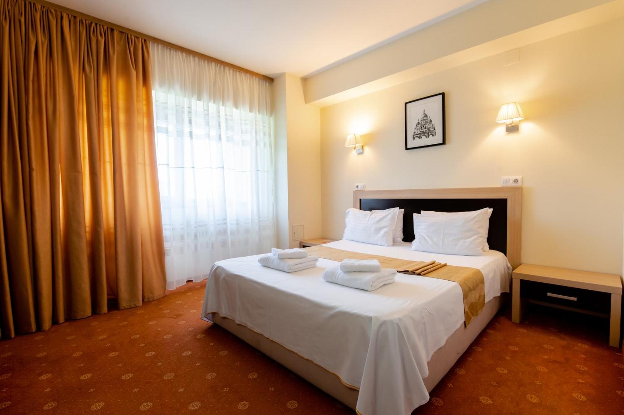 Hotel Oxford By Timhotels Тимишоара Экстерьер фото