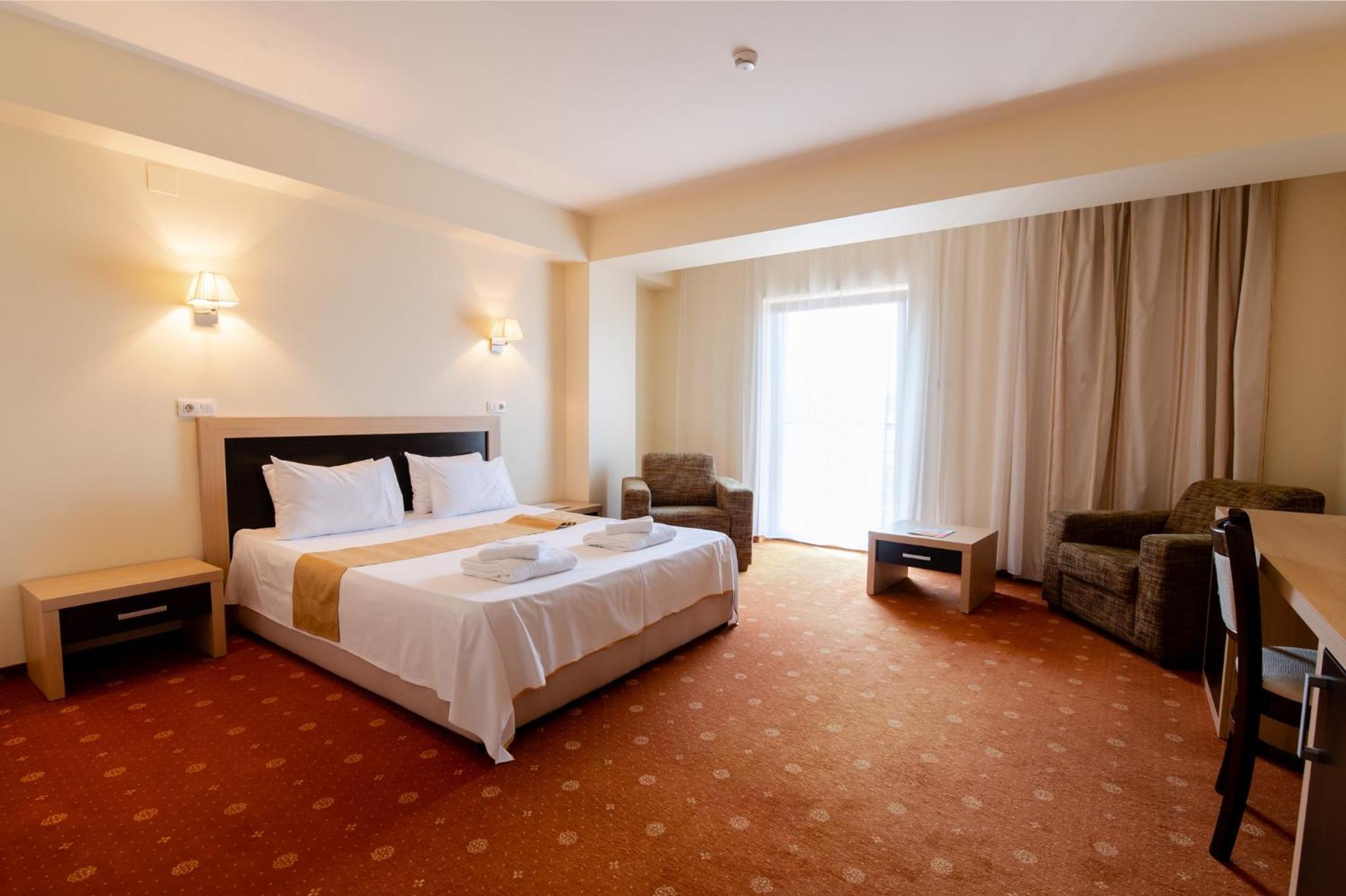 Hotel Oxford By Timhotels Тимишоара Экстерьер фото